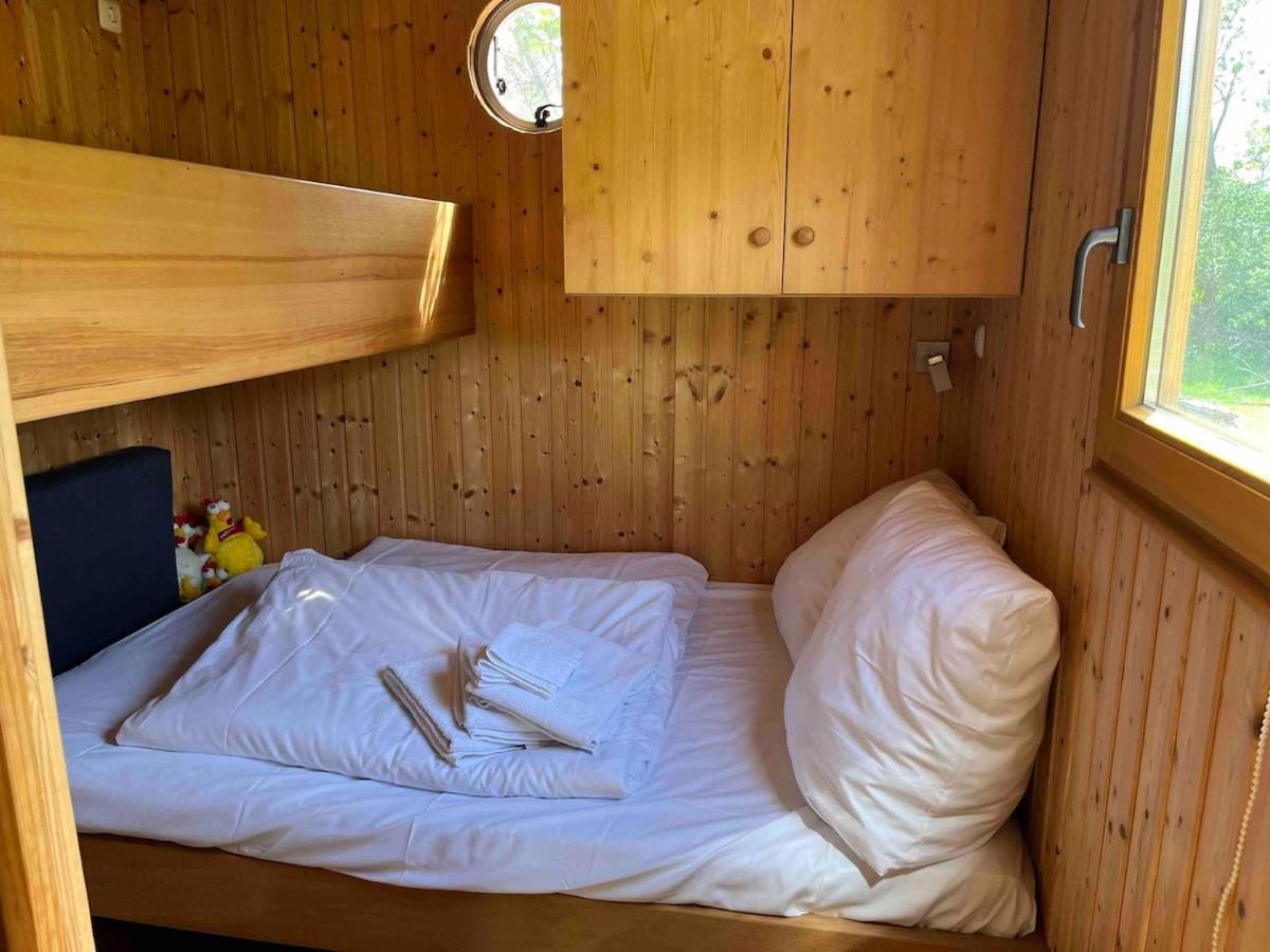 Appartement Overnight In A Shepherd's Wagon Tiny House
